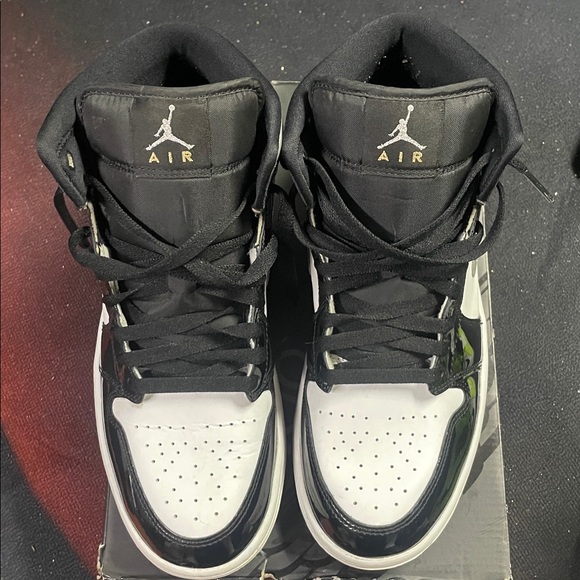 Jordan Women’s  Black and White High-Top Sneakers - Picture 4 of 7